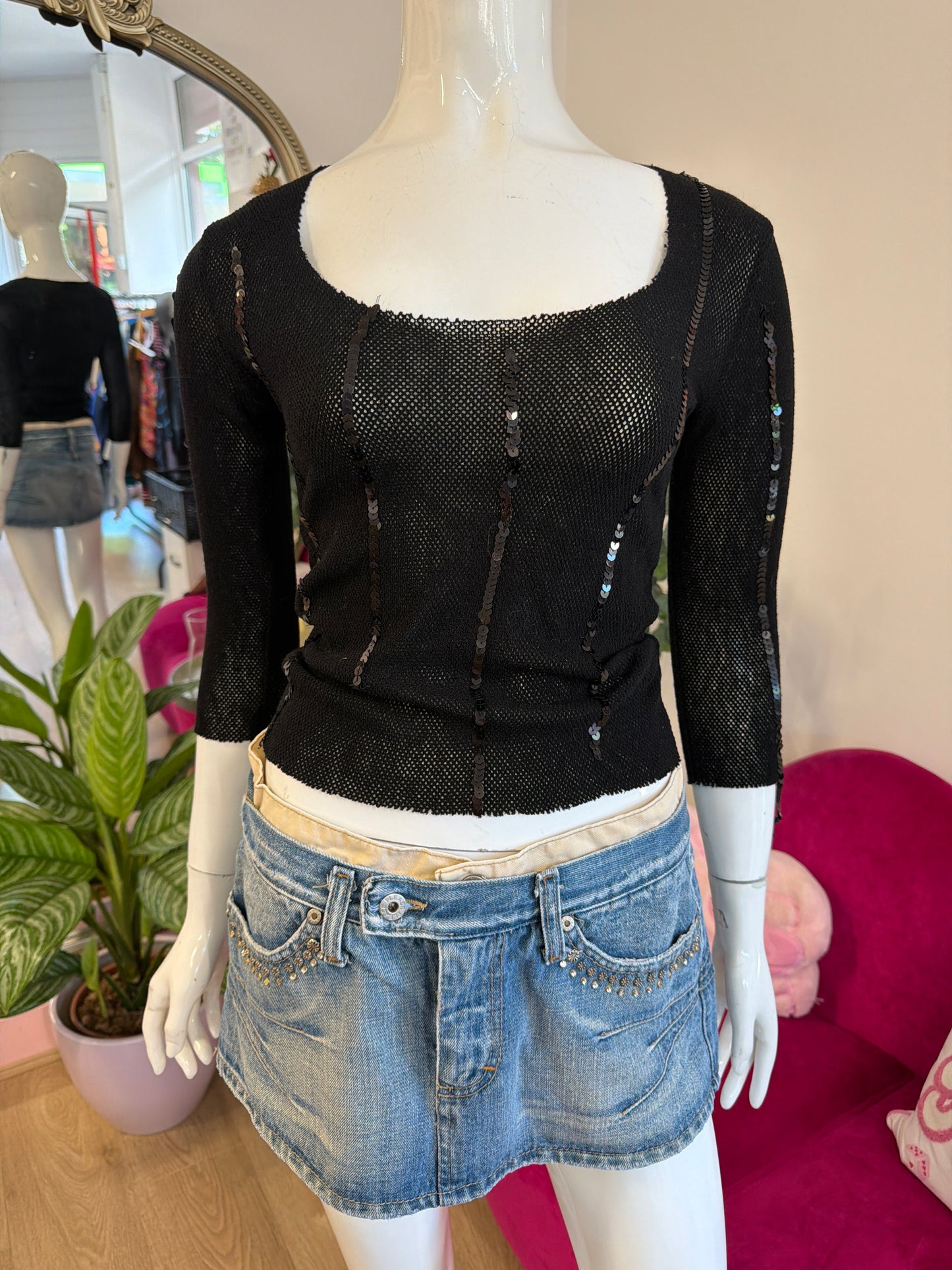 442 black sequined top