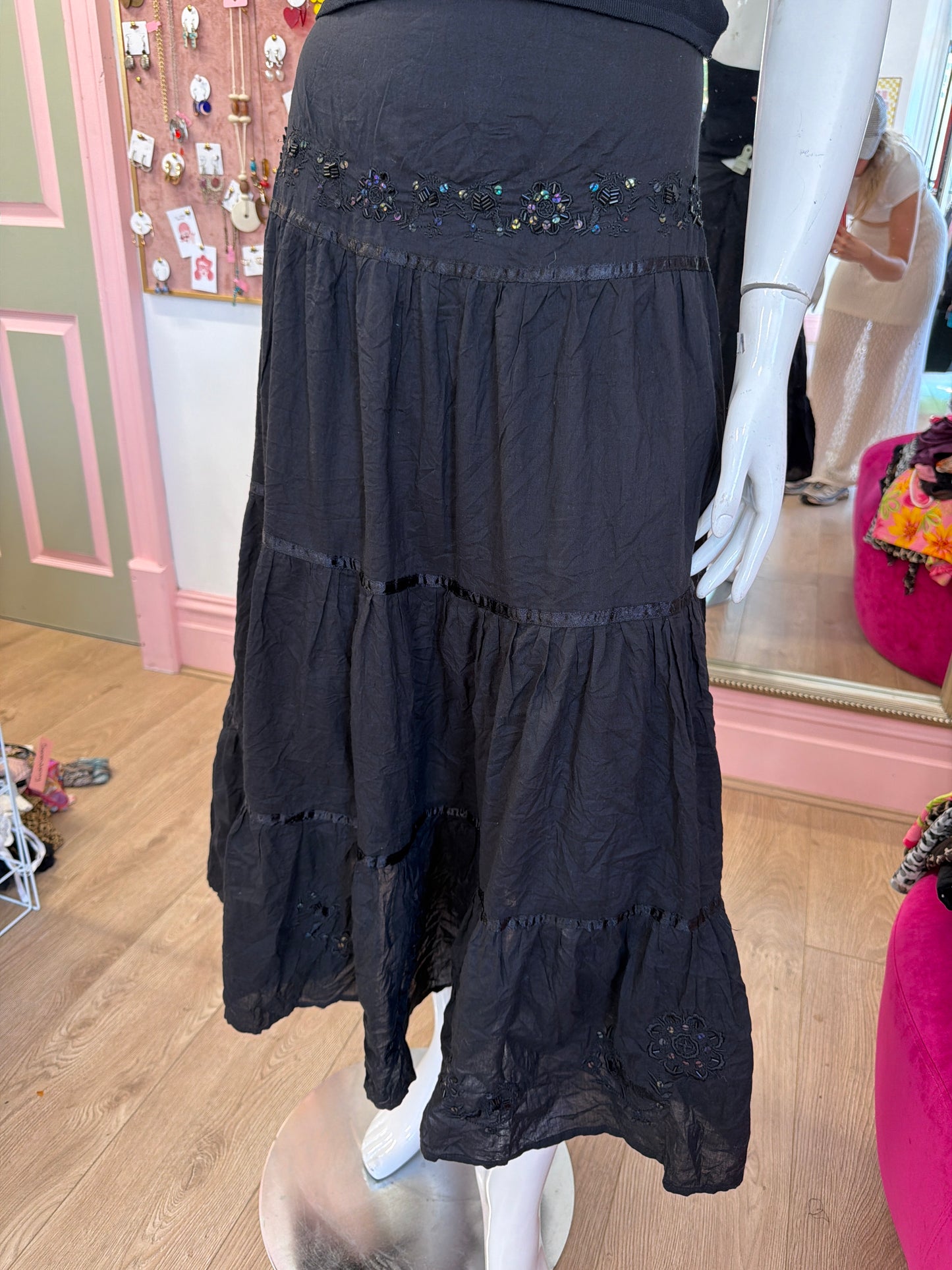 525 Black maxi skirt