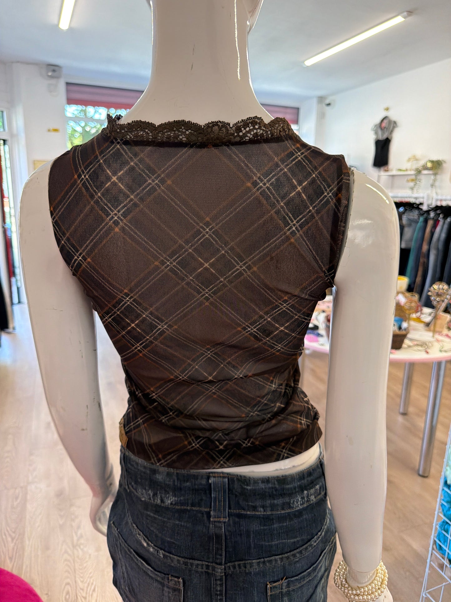 537 Brown frill top
