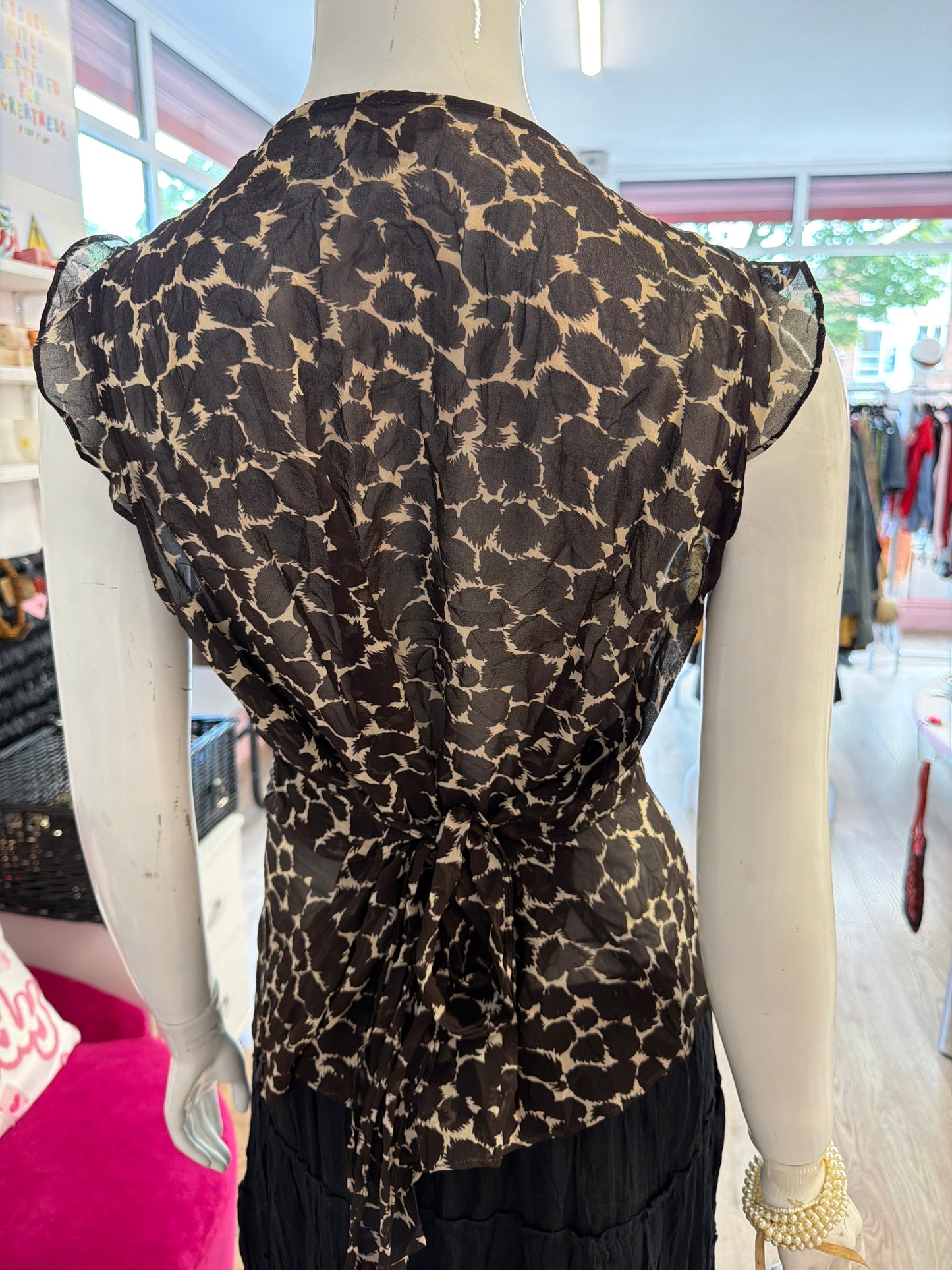 513 Giraffe print mesh top