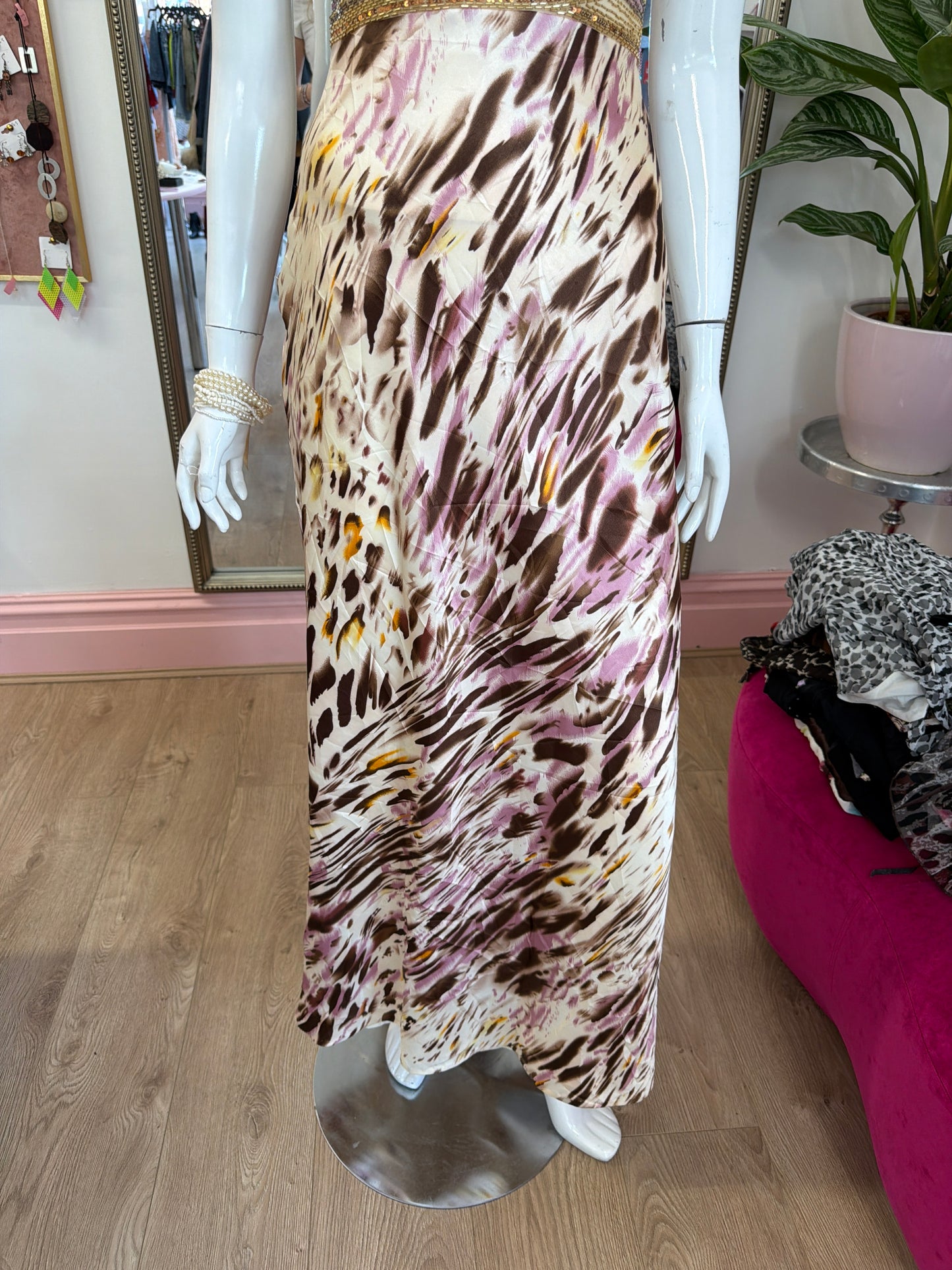 518 printed evening dress with embellishments